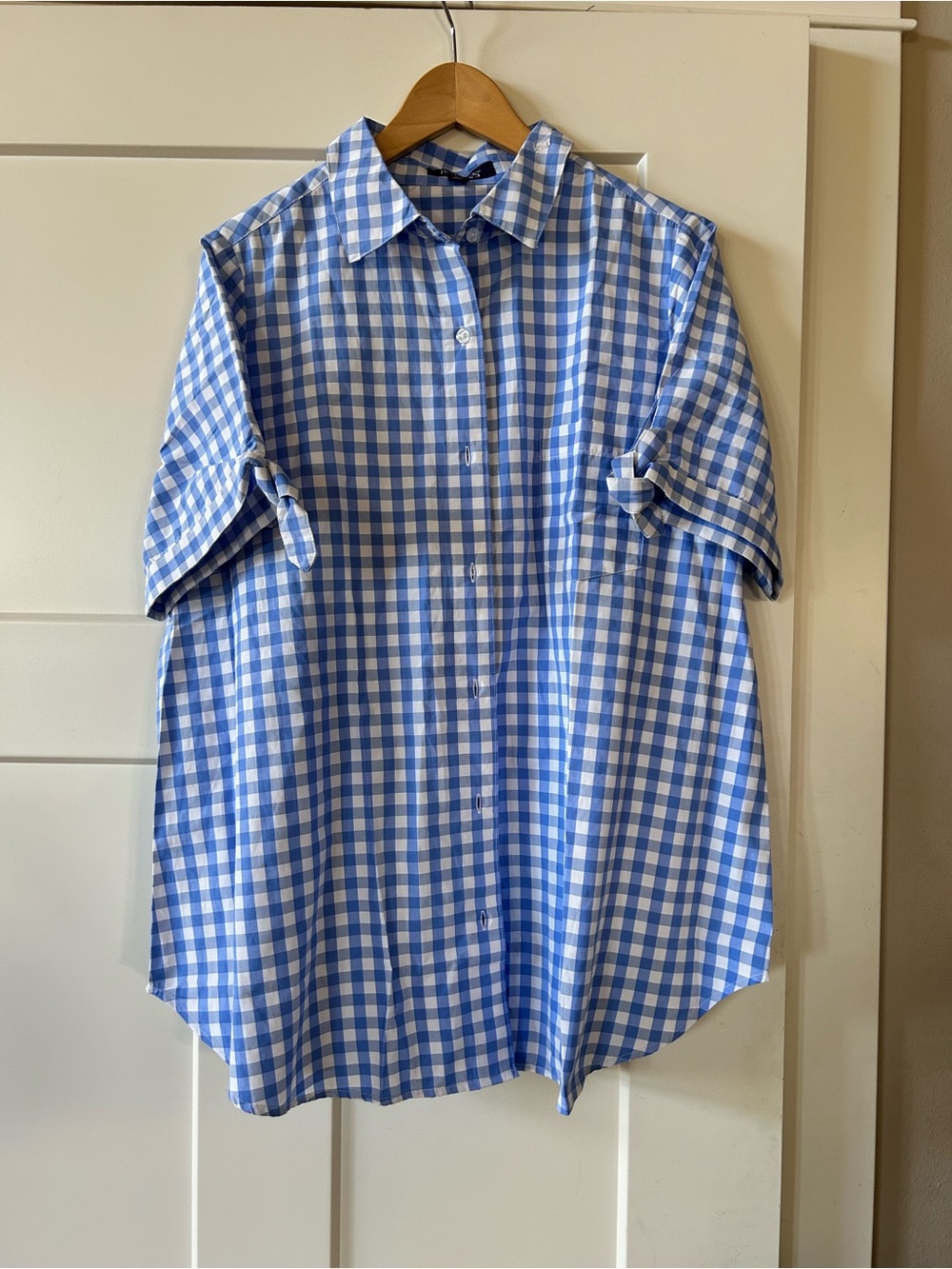 Women’s Blue and White Gingham Button-Up Shirt